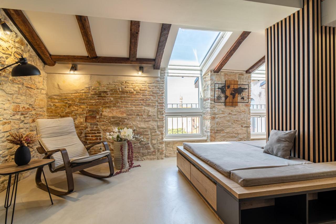 Appartamento Castropola Views With Private Parking Esterno foto