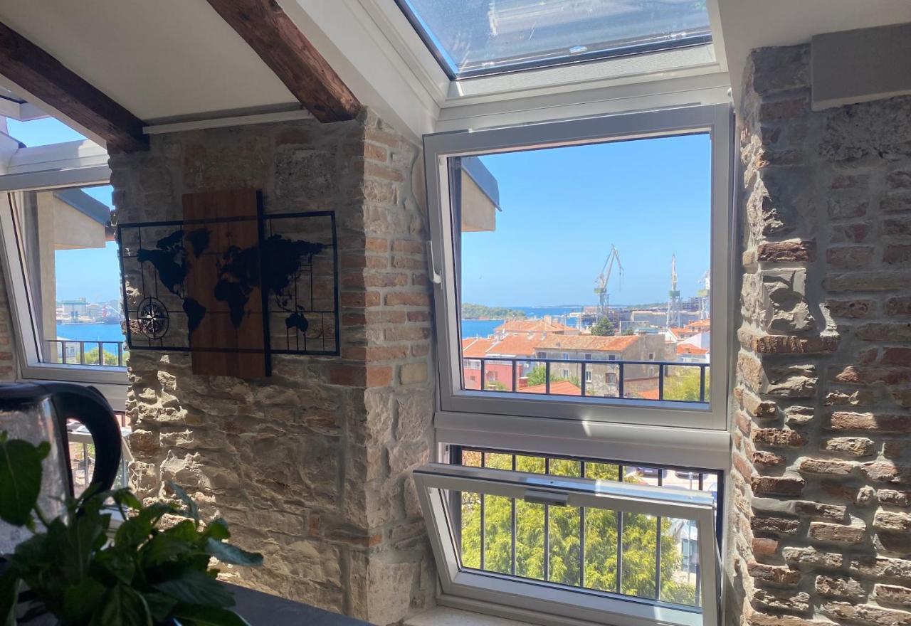 Appartamento Castropola Views With Private Parking Esterno foto